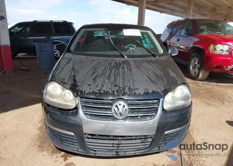 2010 Volkswagen Jetta S z USA, uszkodzony, nr VIN 3VWJZ7AJ2AM088796